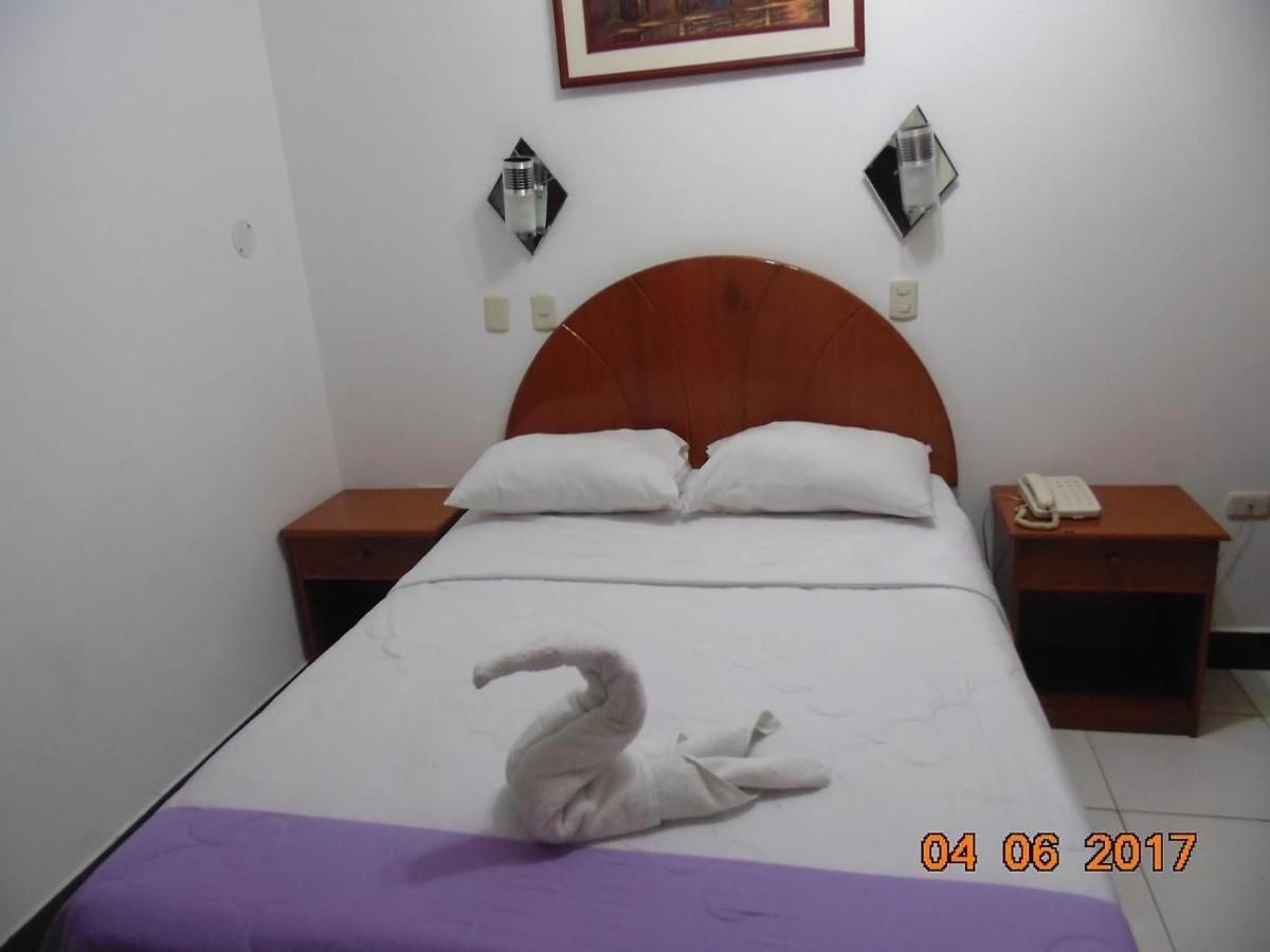 Hotel Bayovar Piura Bagian luar foto