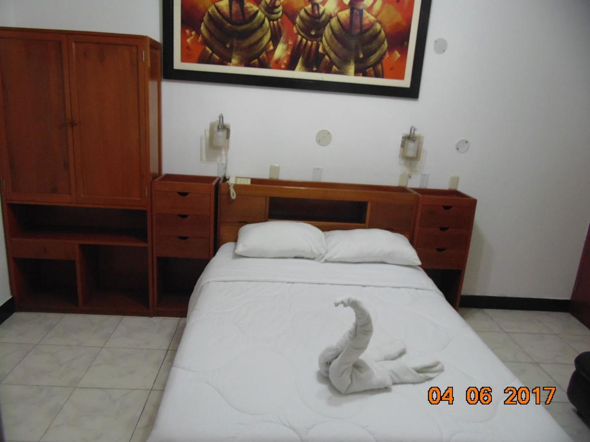 Hotel Bayovar Piura Bagian luar foto